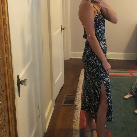 Topshop black and white graphic floral print dress - Picture 4 of 6